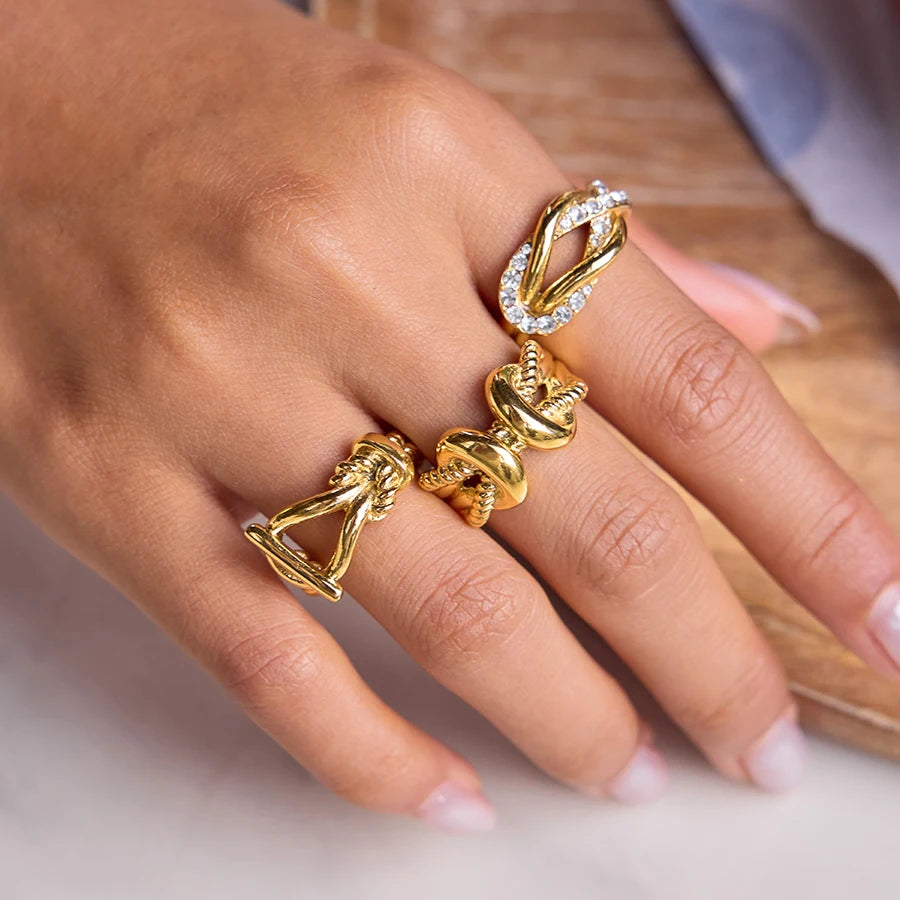 Royalty Ring by Orliza