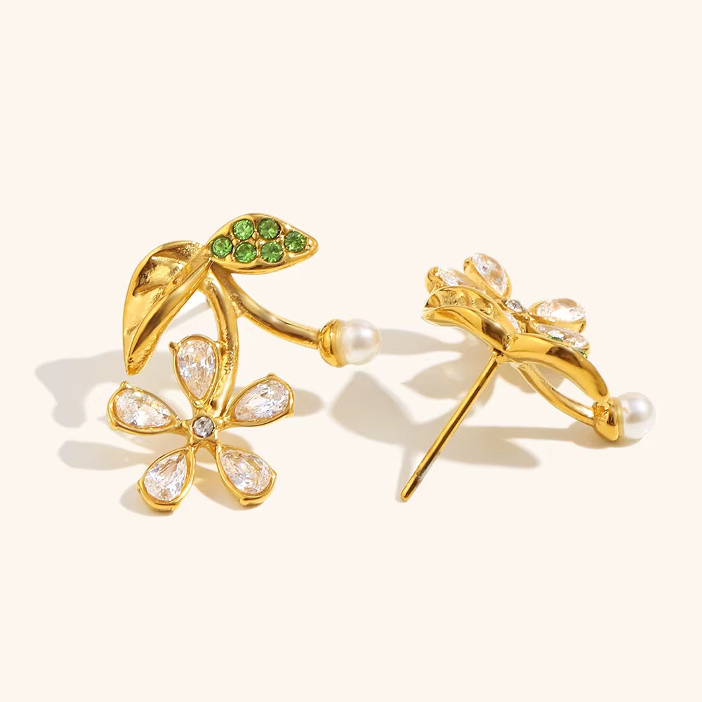 Saylor Earrings by Orliza