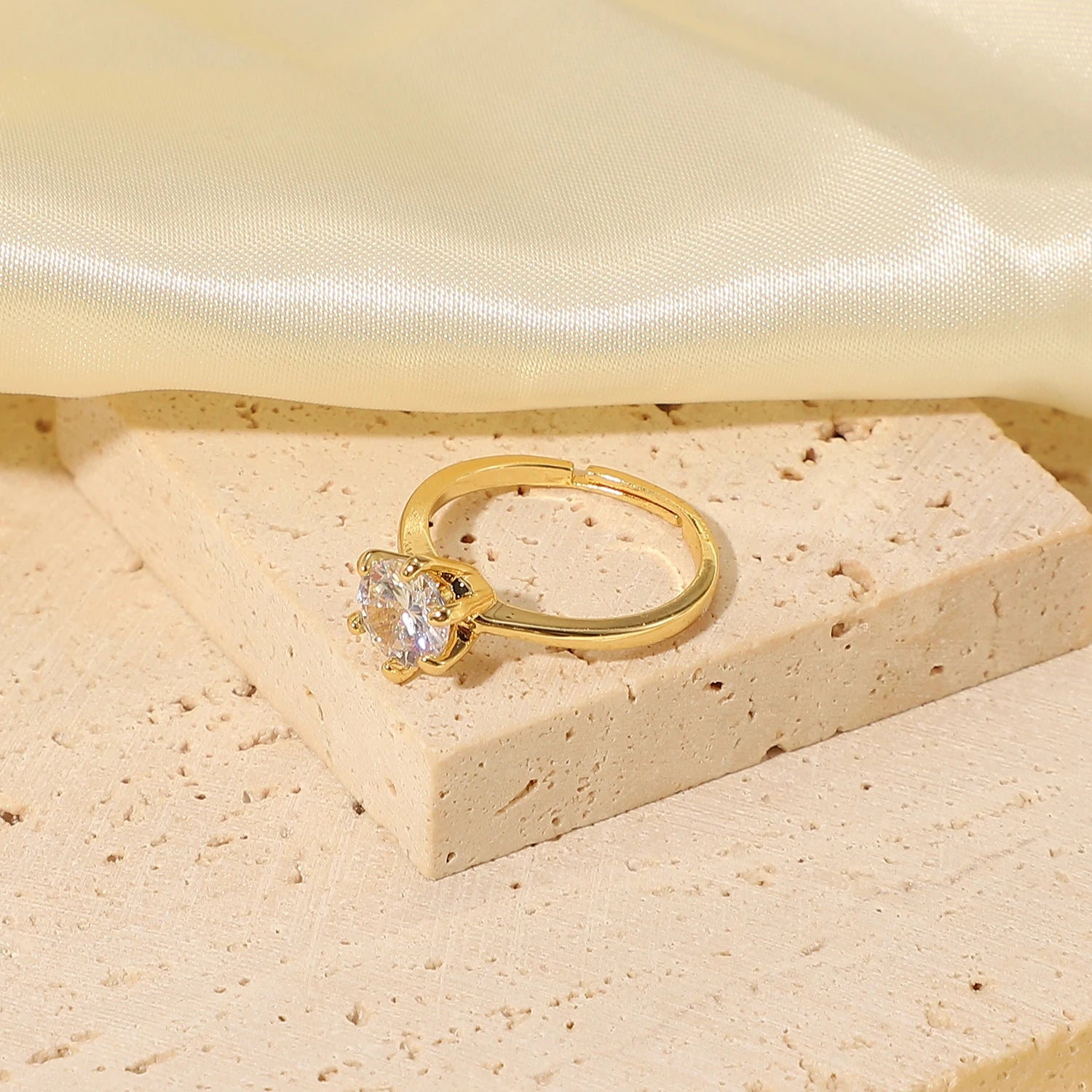 Aurelia Ring by Orliza