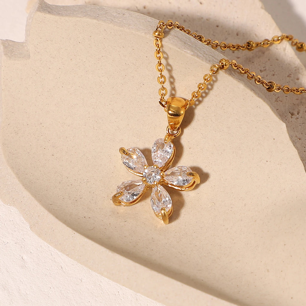 Leilany Necklace by Orliza