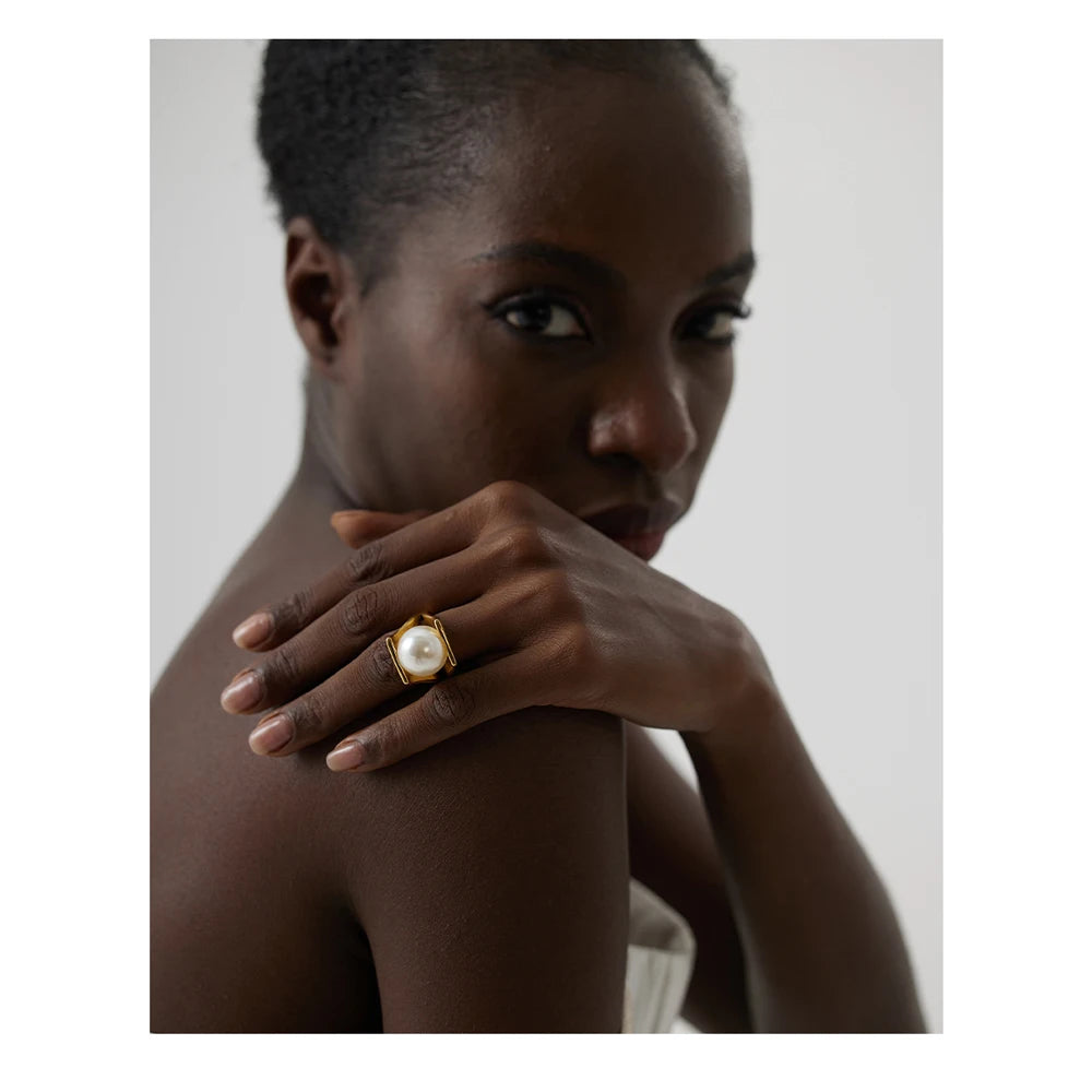 Amaris Ring by Orliza
