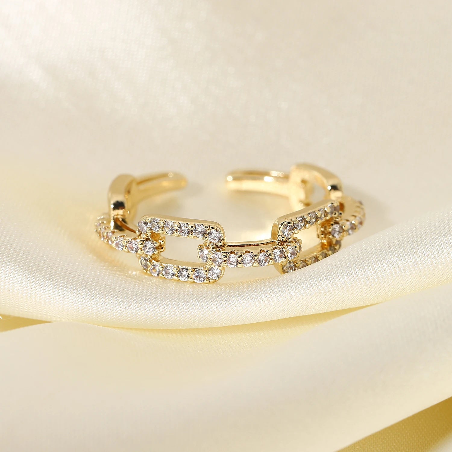 Selene Ring by Orliza