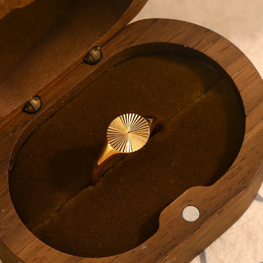 Dakota Ring by Orliza