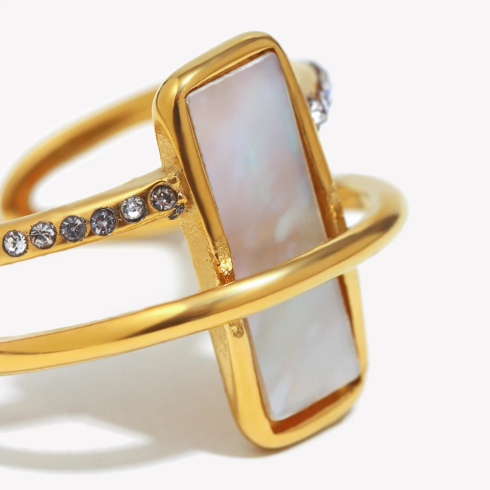 Daisy Ring by Orliza