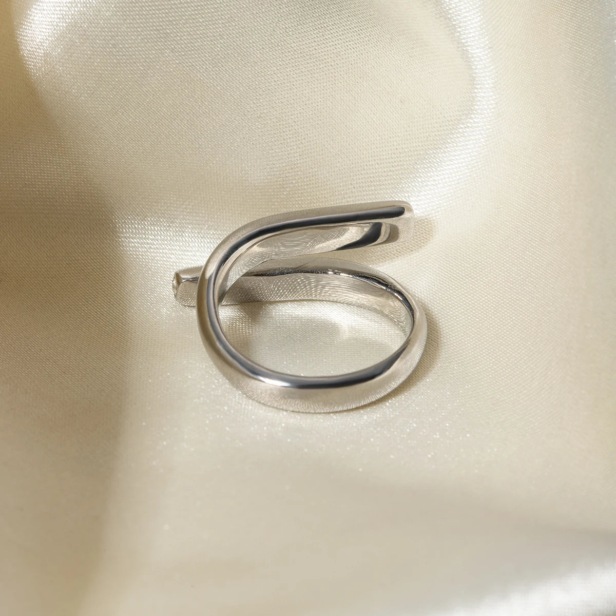 Arlet Ring by Orliza