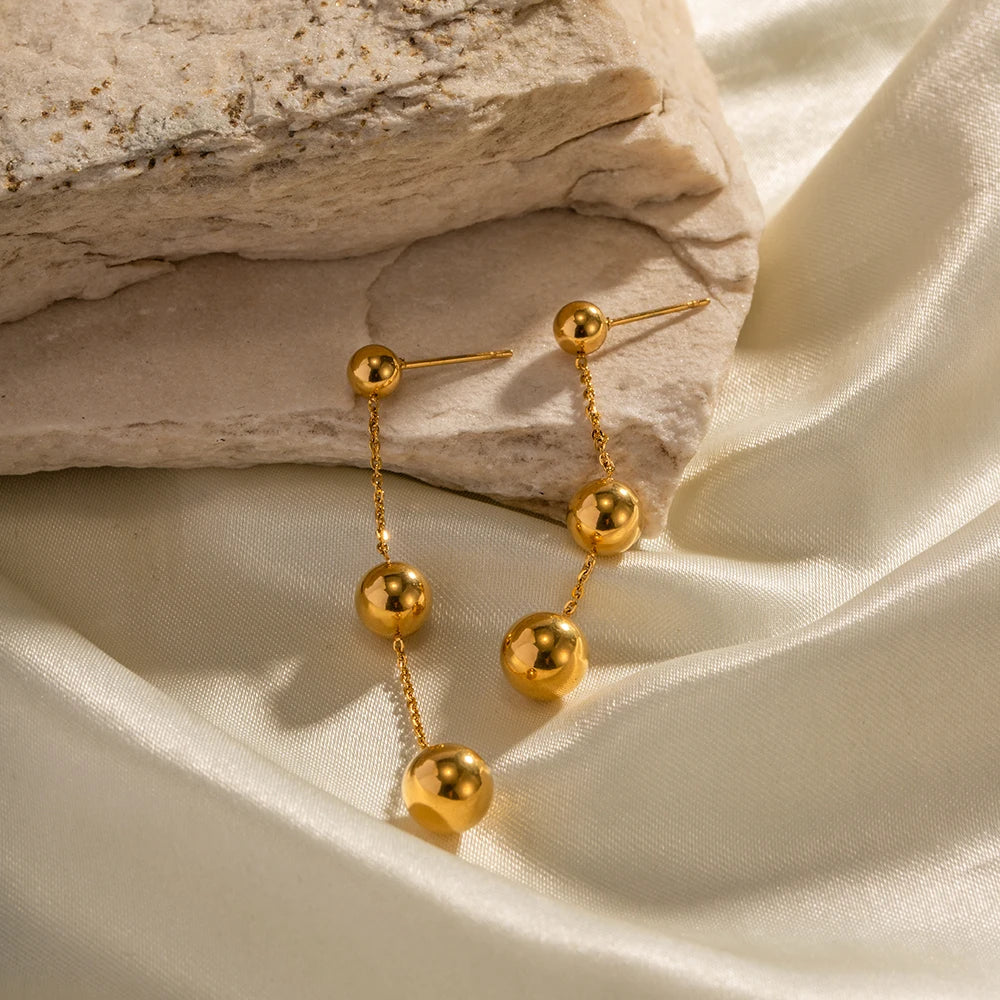 Mae Earrings by Orliza