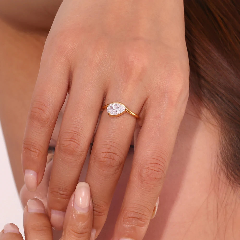 Mabel Ring by Orliza