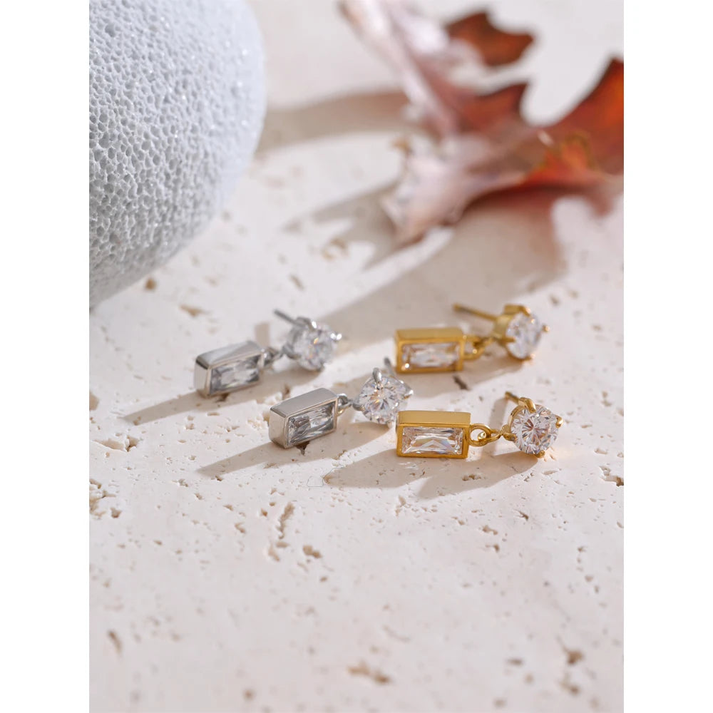 Birdie Earrings by Orliza