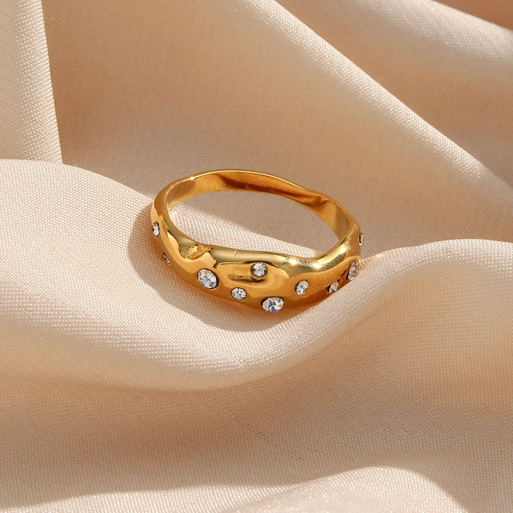 Collins Ring by Orliza