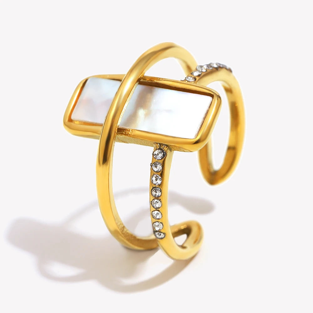 Daisy Ring by Orliza