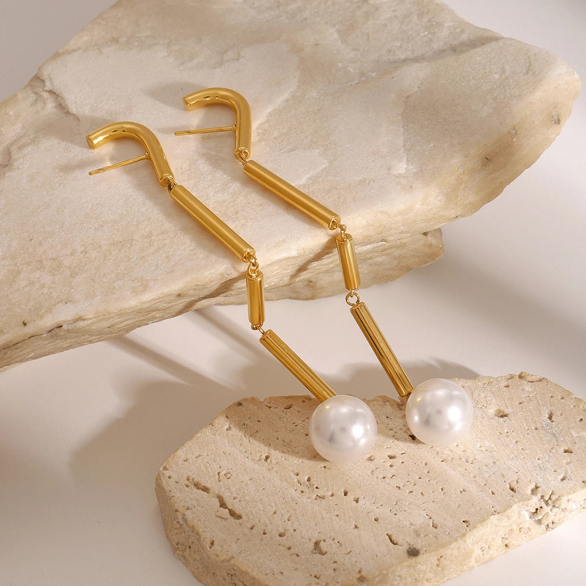 Valeria Earrings by Orliza