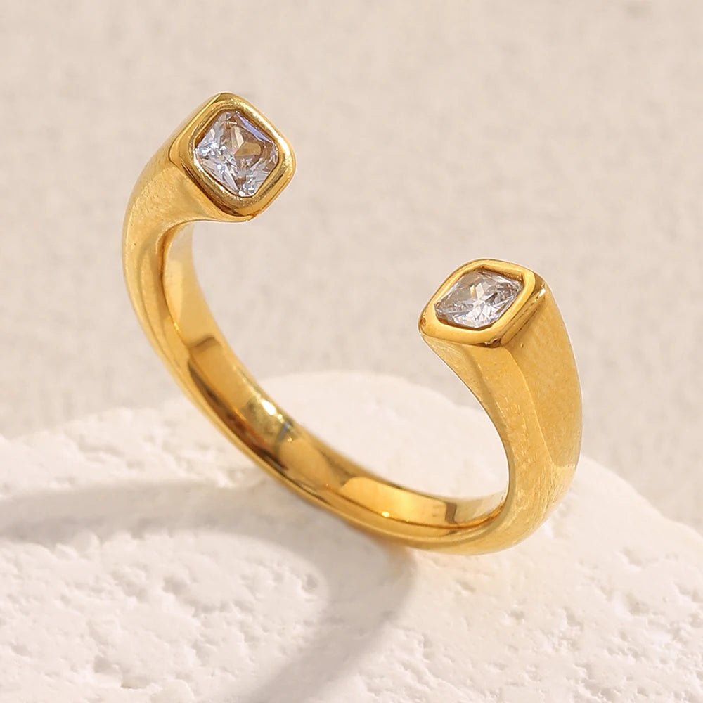 Amy Ring by Orliza
