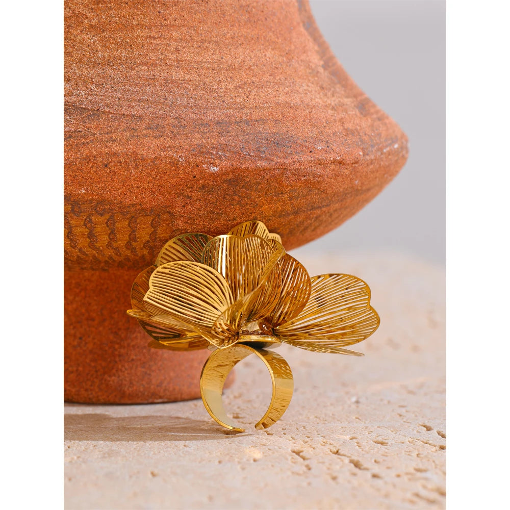 Luella Ring by Orliza