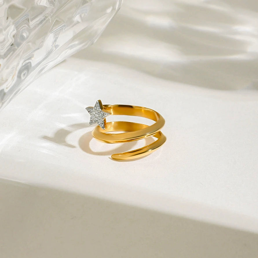 Claire Ring by Orliza