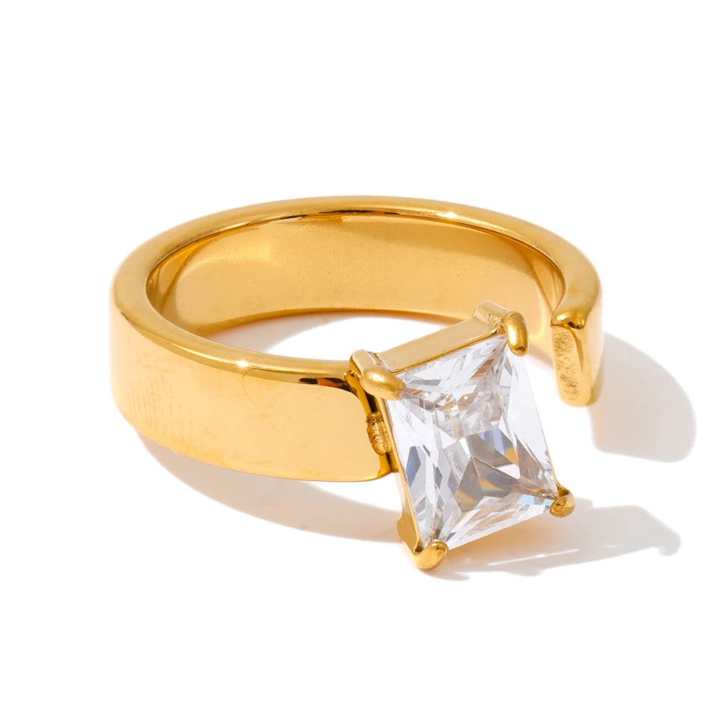 Inaya Ring by Orliza