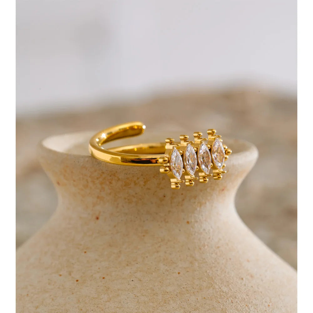 Sloan Ring by Orliza