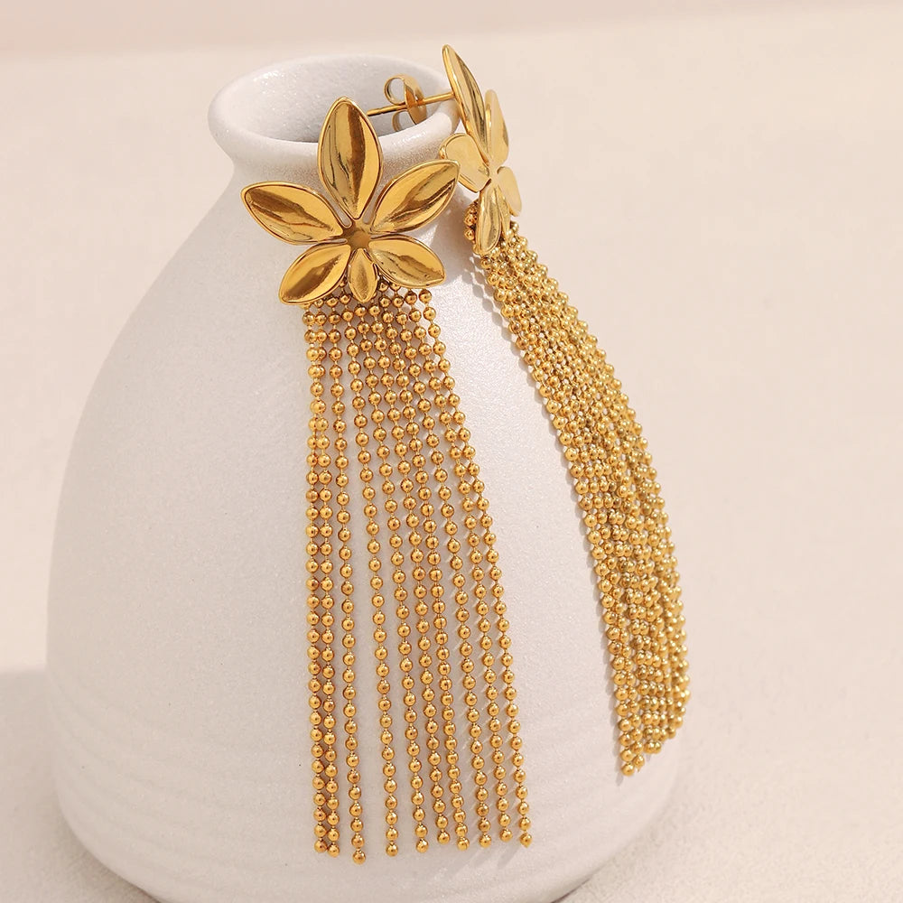 Cataleya Earrings by Orliza