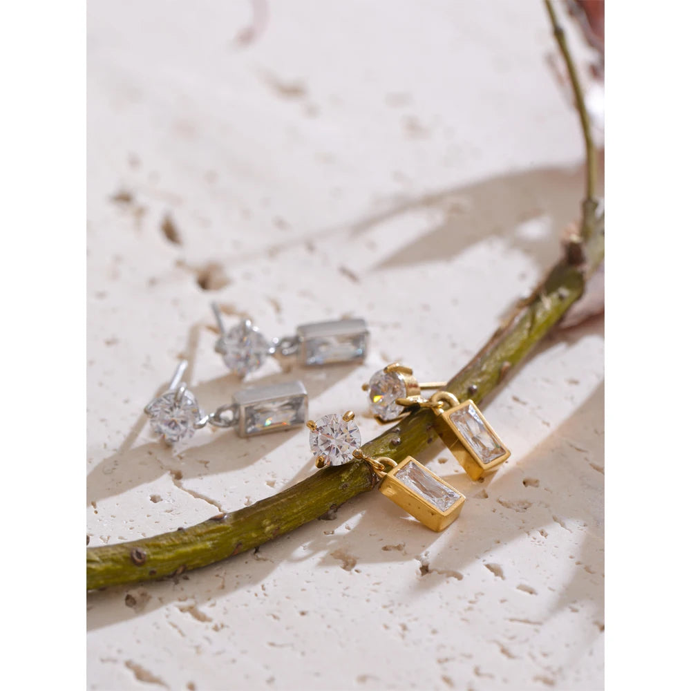 Birdie Earrings by Orliza