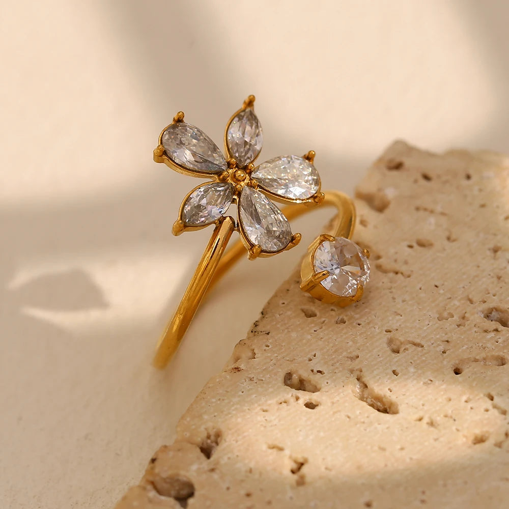 Sydney Ring by Orliza