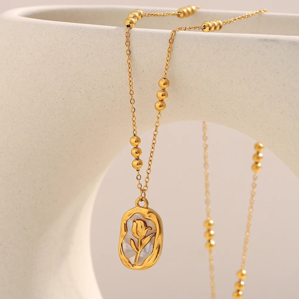 Vera Necklace by Orliza
