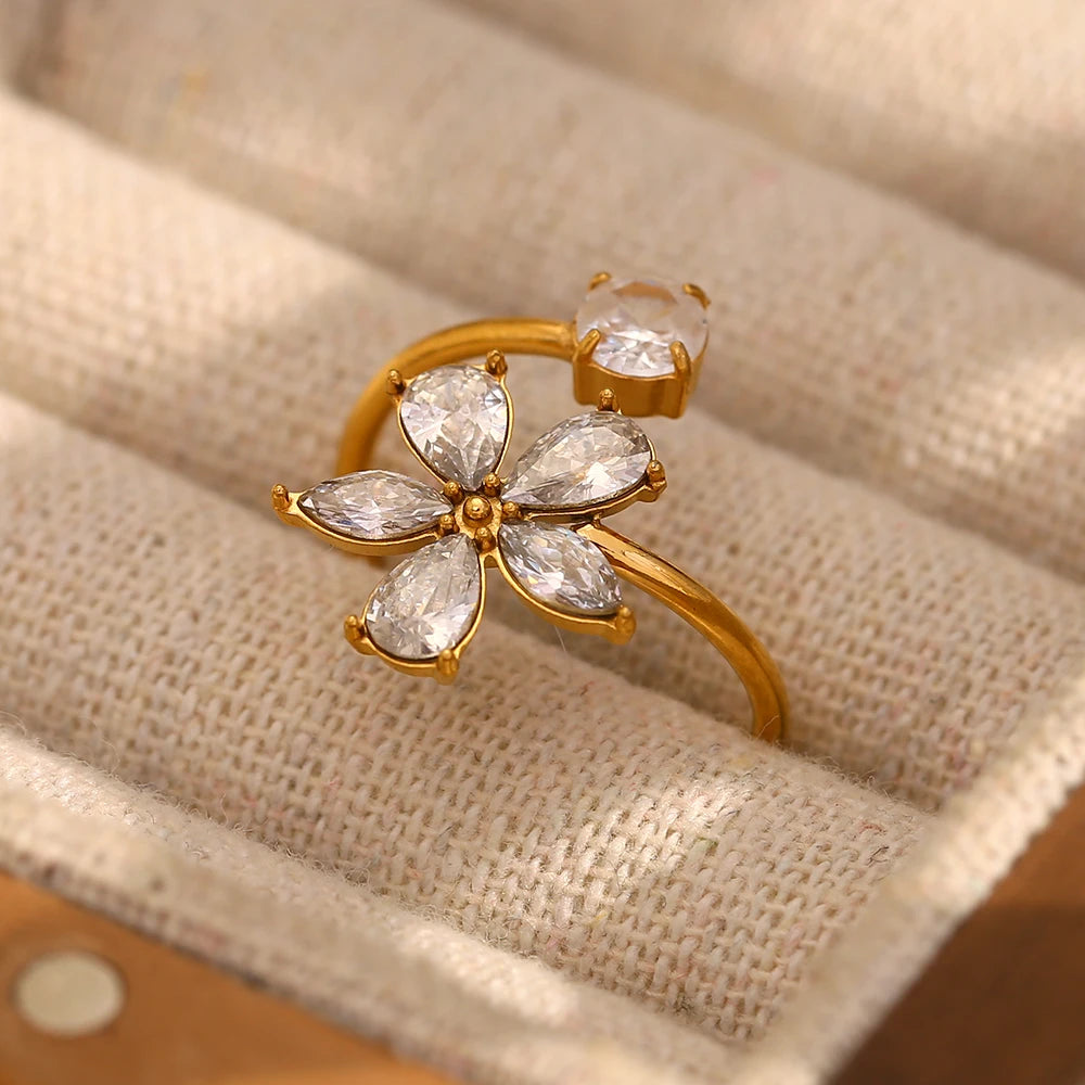 Sydney Ring by Orliza