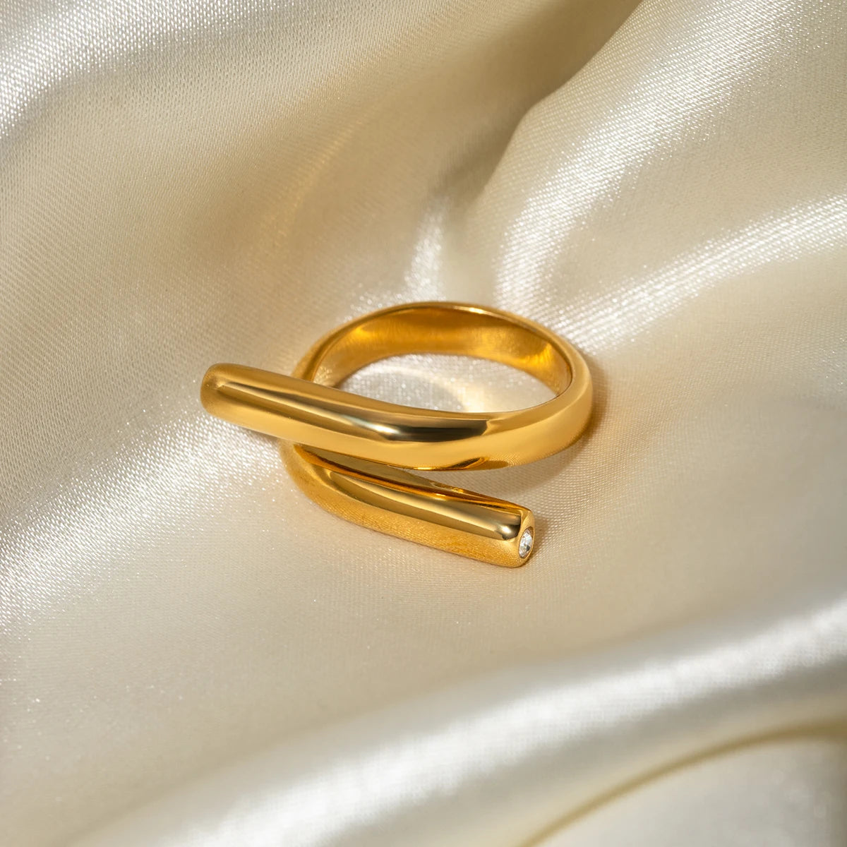 Arlet Ring by Orliza