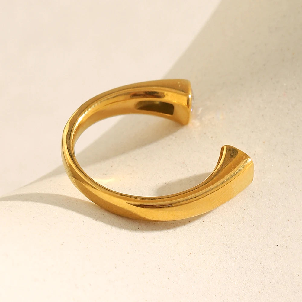 Amy Ring by Orliza
