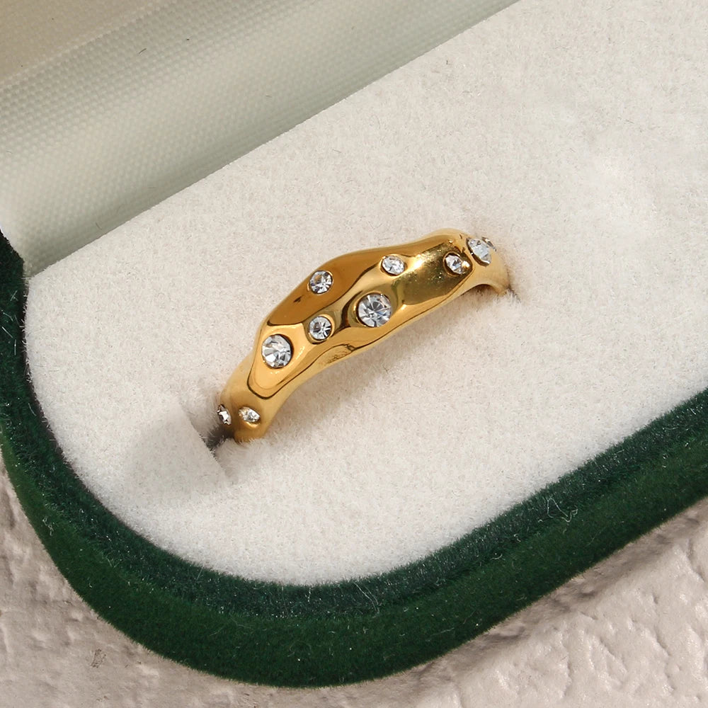 Collins Ring by Orliza