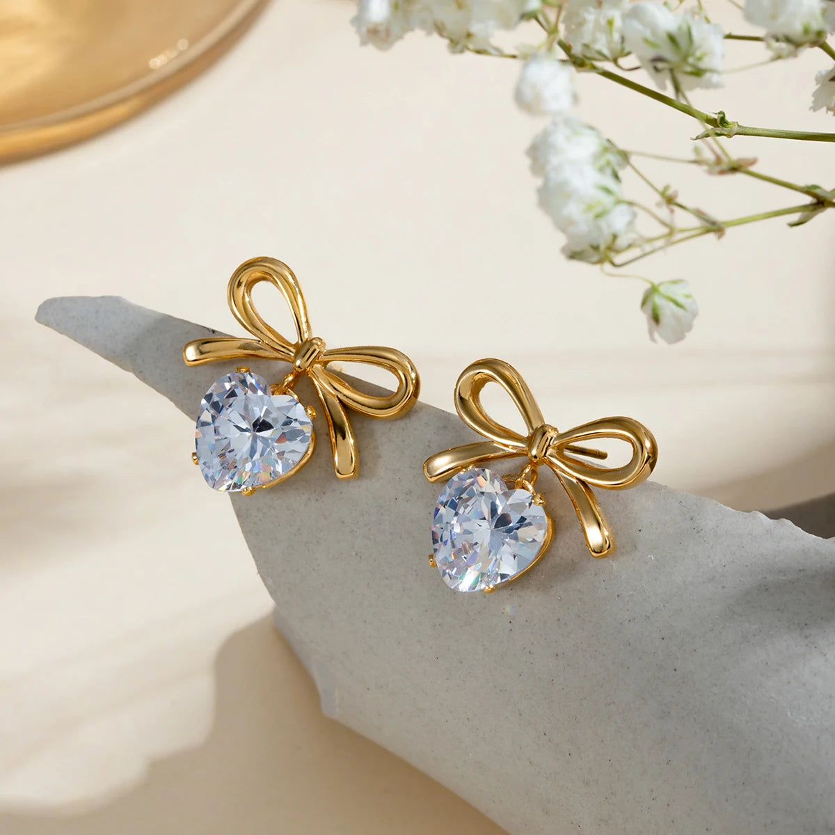 Sarah Earrings by Orliza