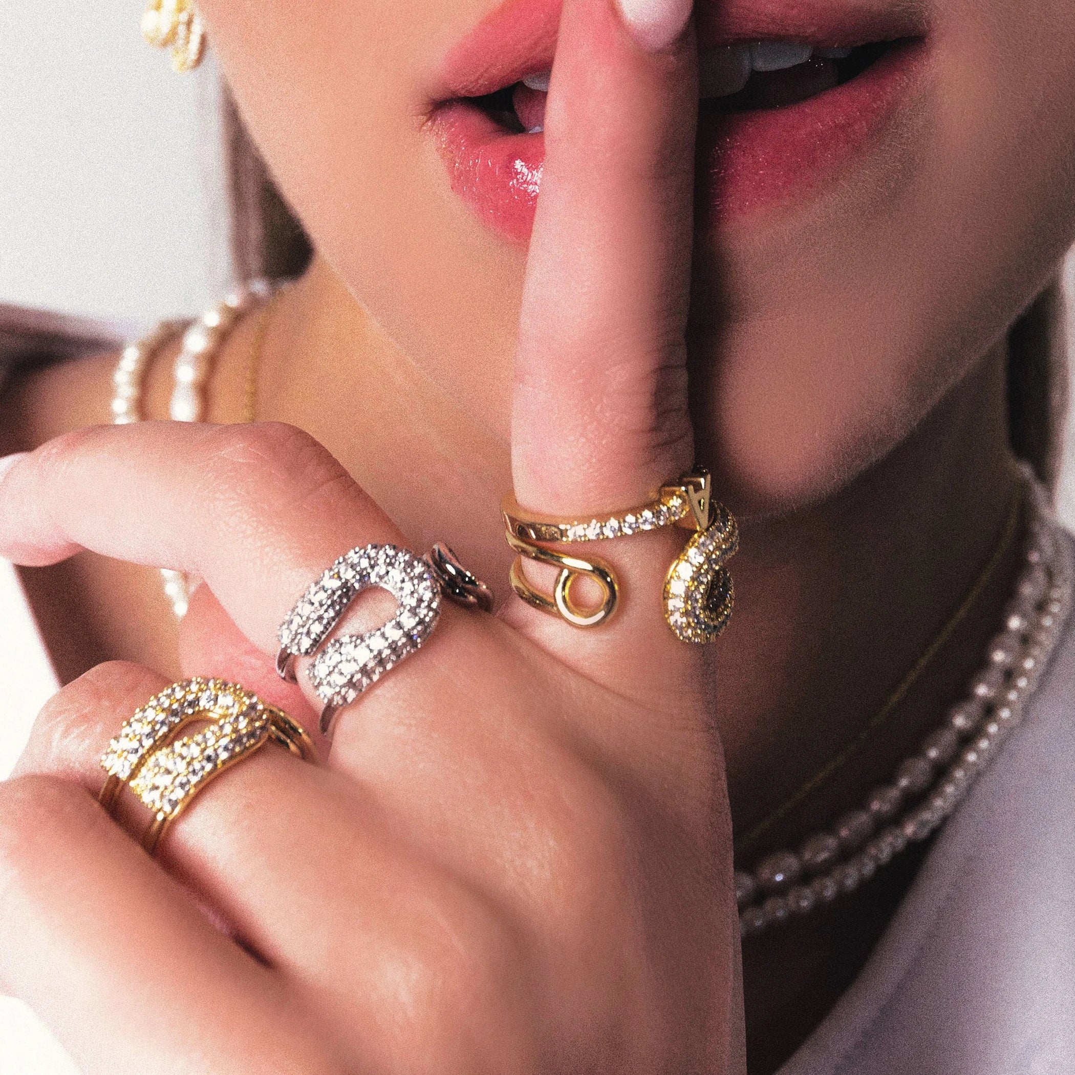 Julia Ring by Orliza