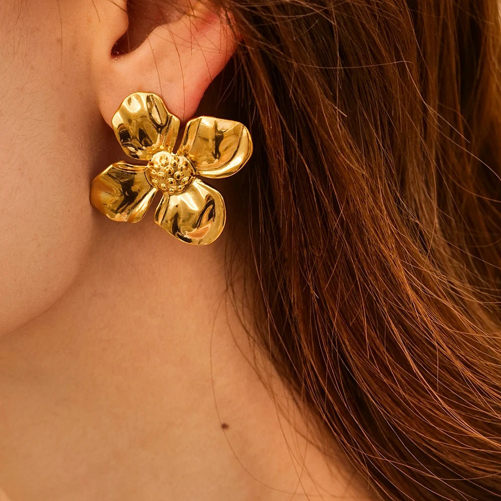 Willa Earrings by Orliza