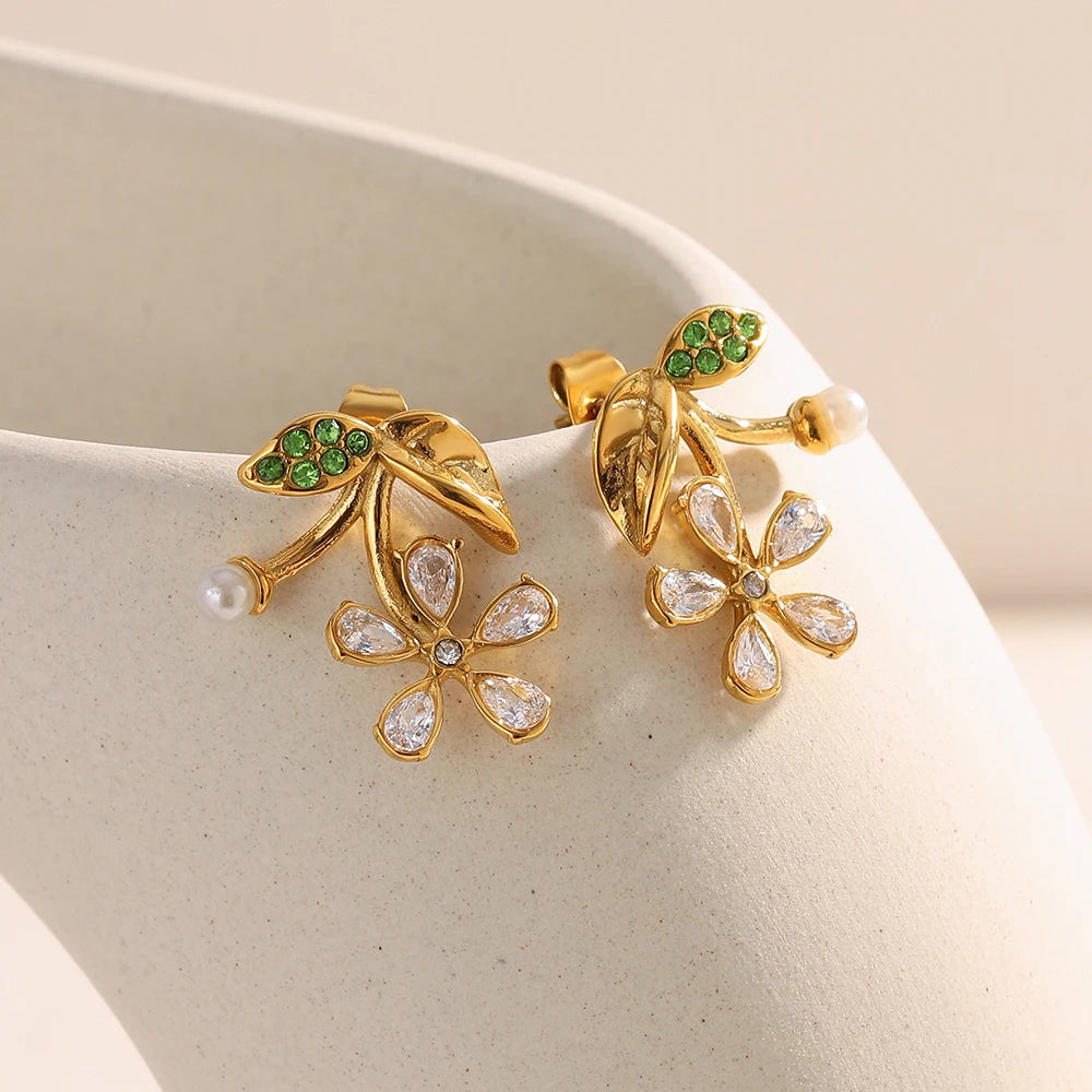 Saylor Earrings by Orliza