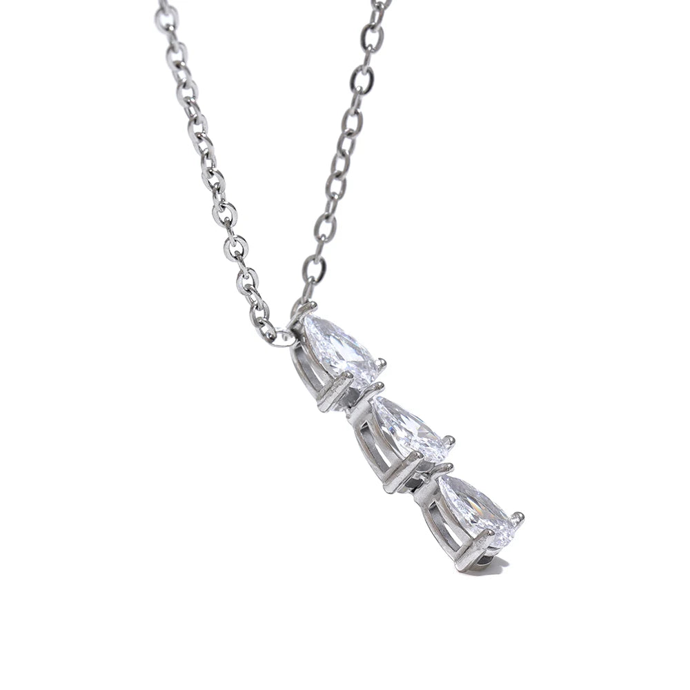 Maddie Necklace by Orliza