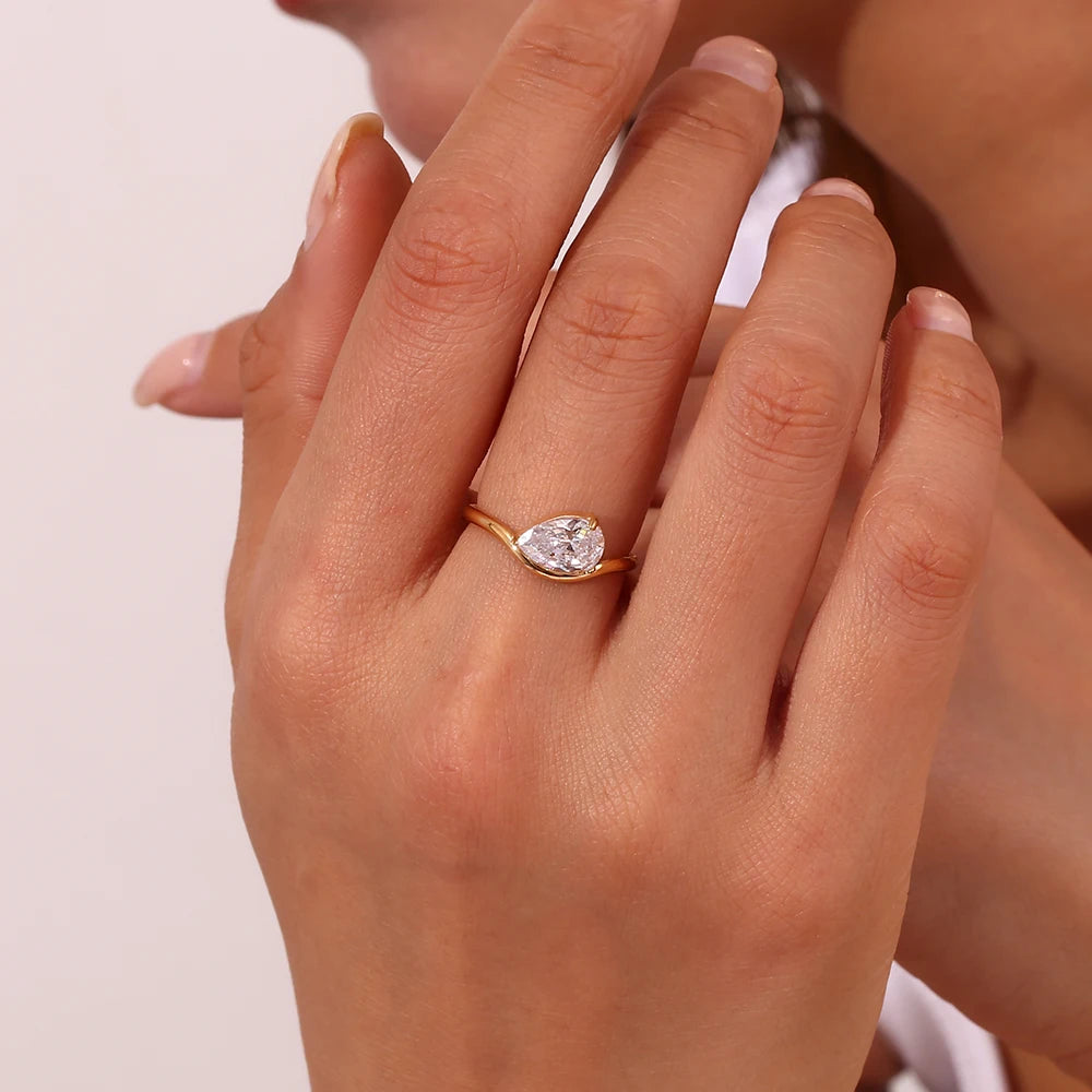 Mabel Ring by Orliza