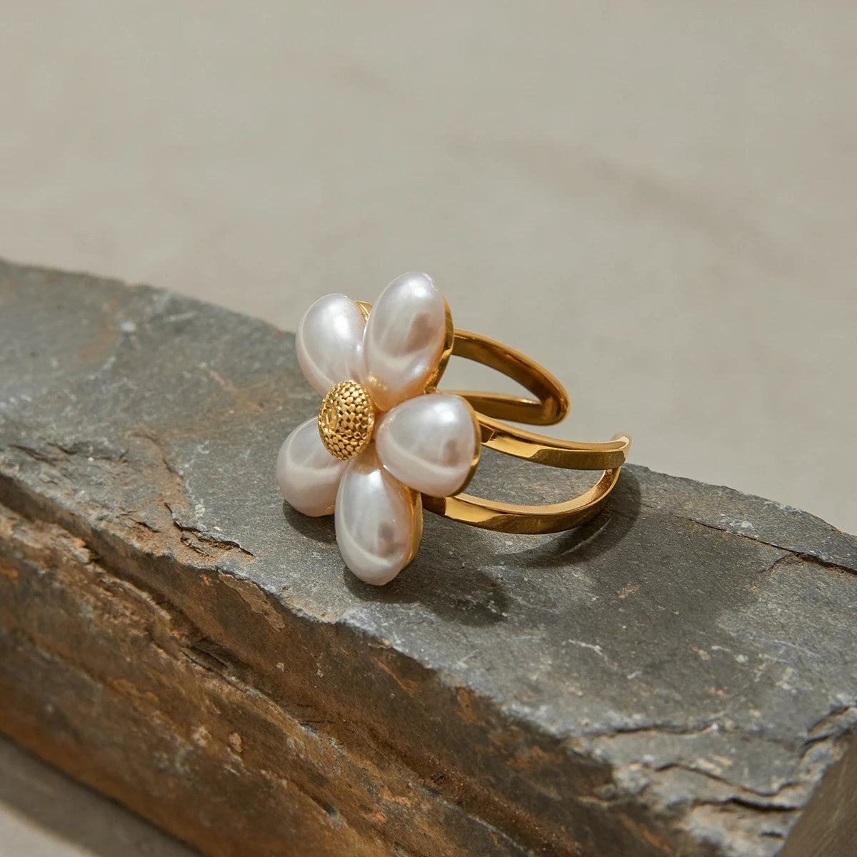 Christina Ring by Orliza
