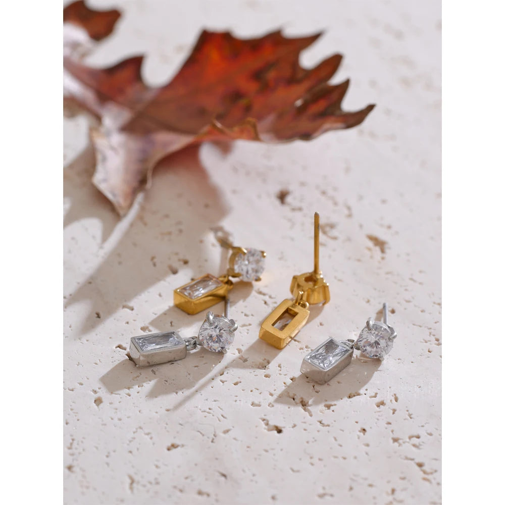 Birdie Earrings by Orliza