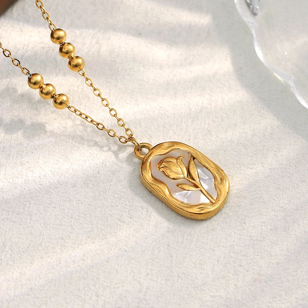 Vera Necklace by Orliza
