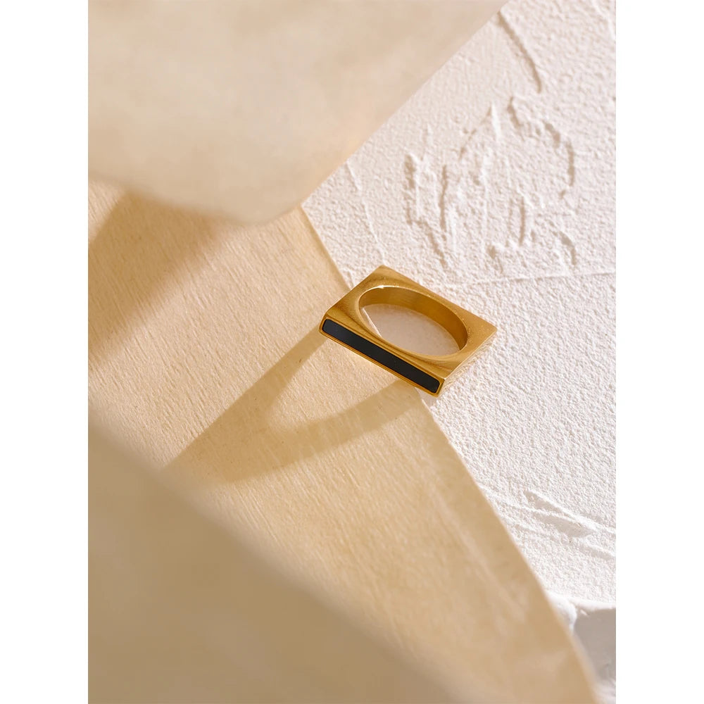 Greta Ring by Orliza