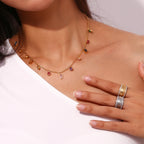 Daisy Necklace by Orliza