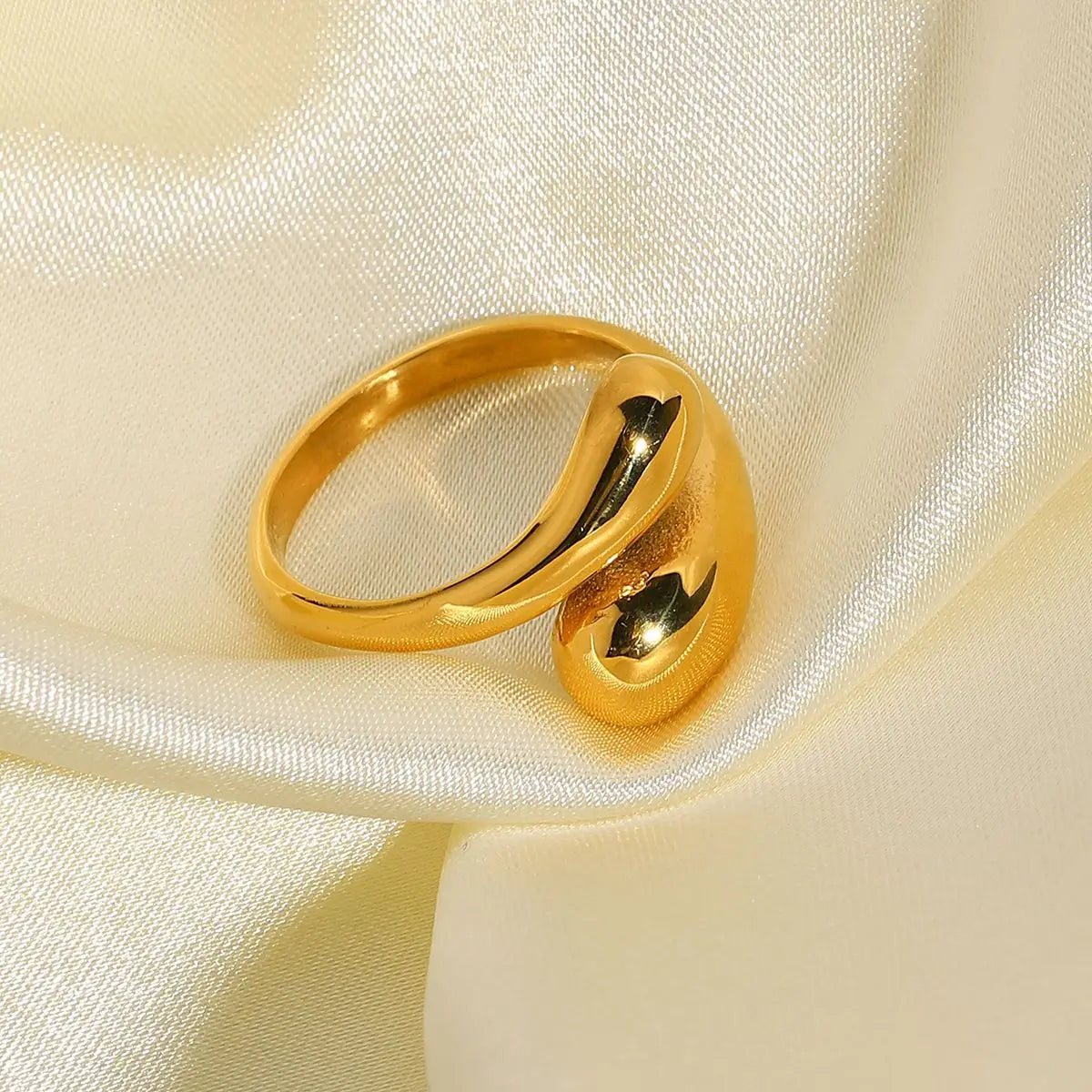 Sariyah Ring by Orliza
