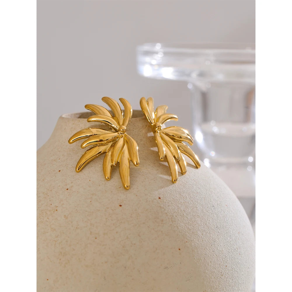 Meilani Earrings by Orliza
