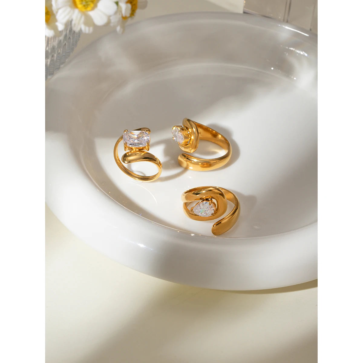 Laurel Ring by Orliza