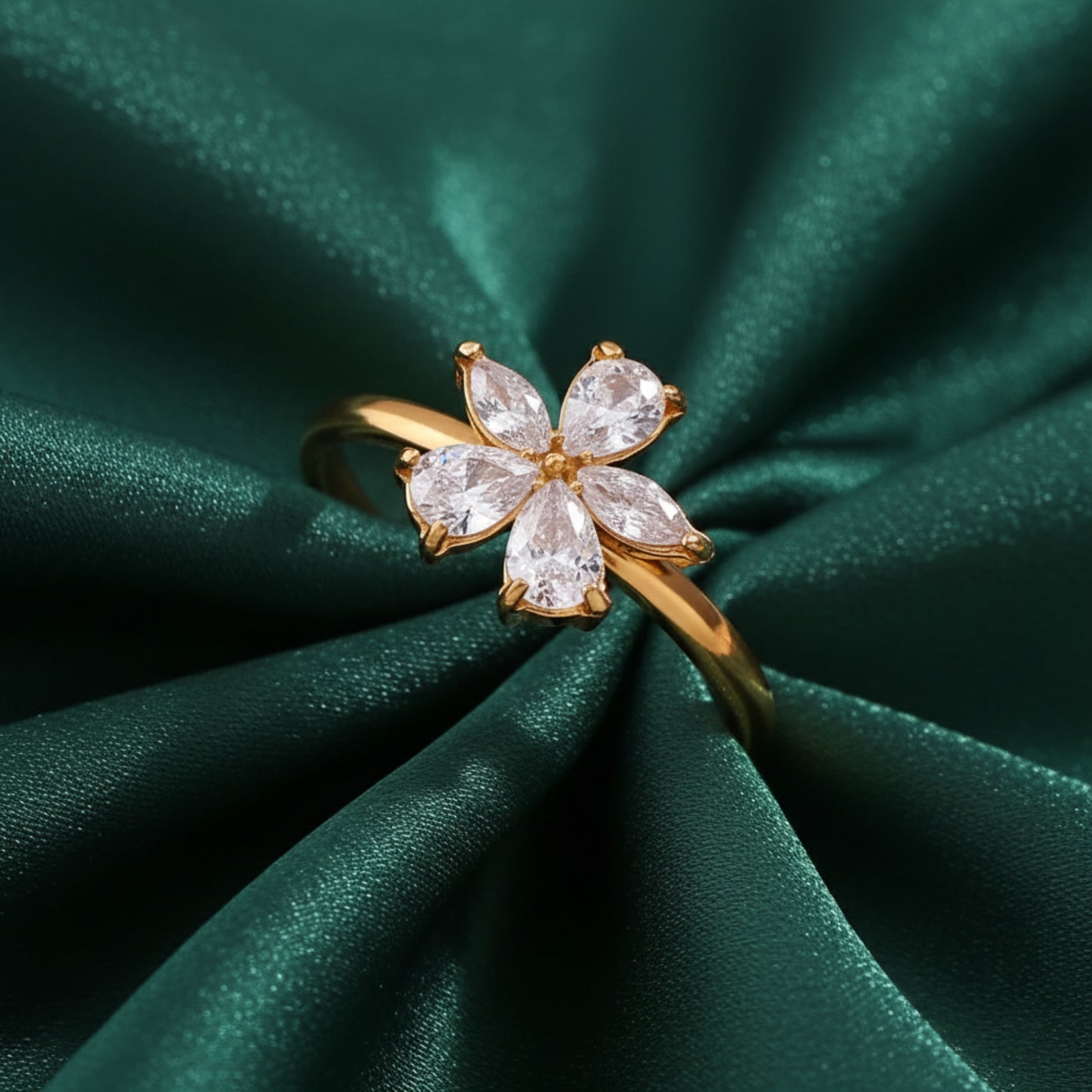 Luciana Ring by Orliza