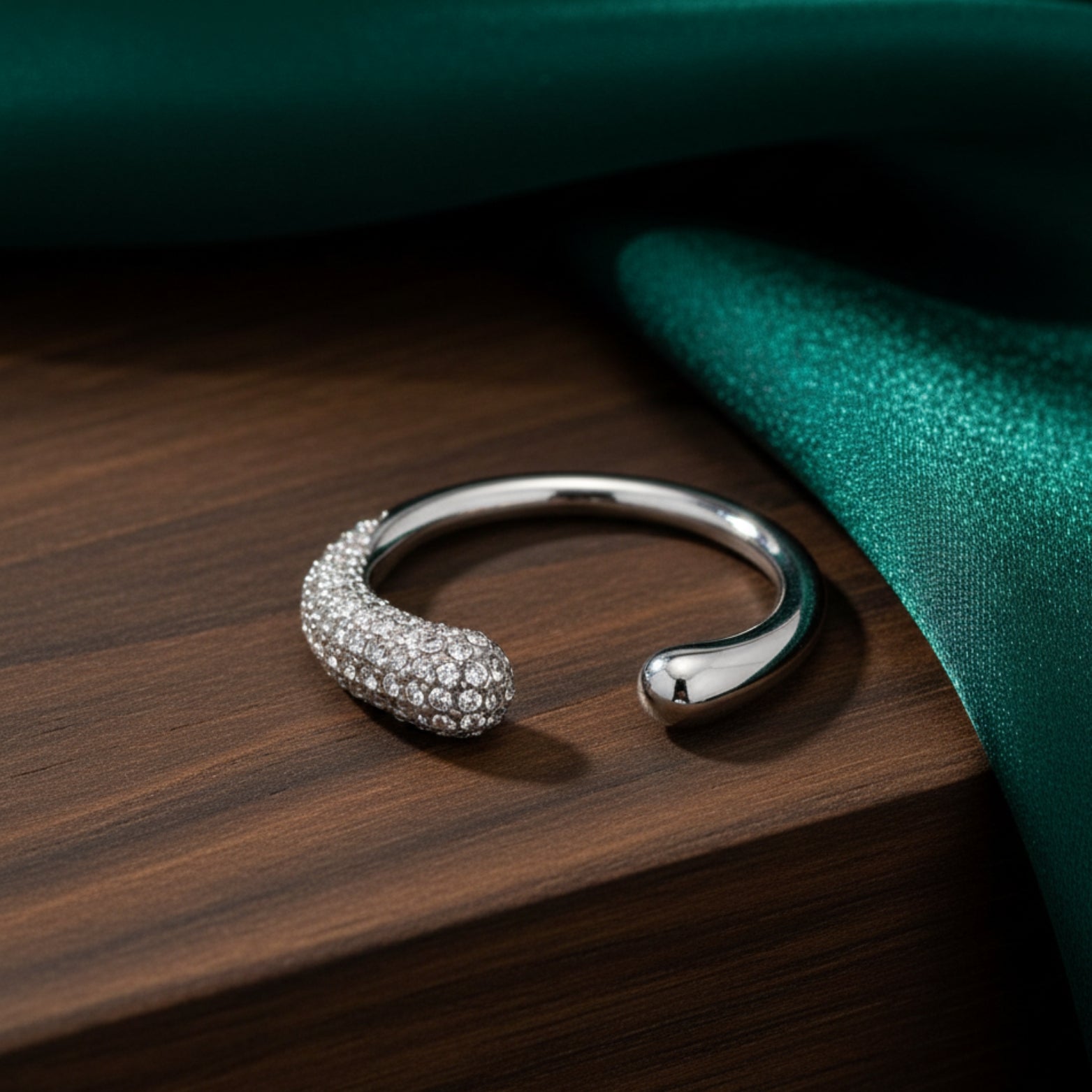 Aileen Ring by Orliza