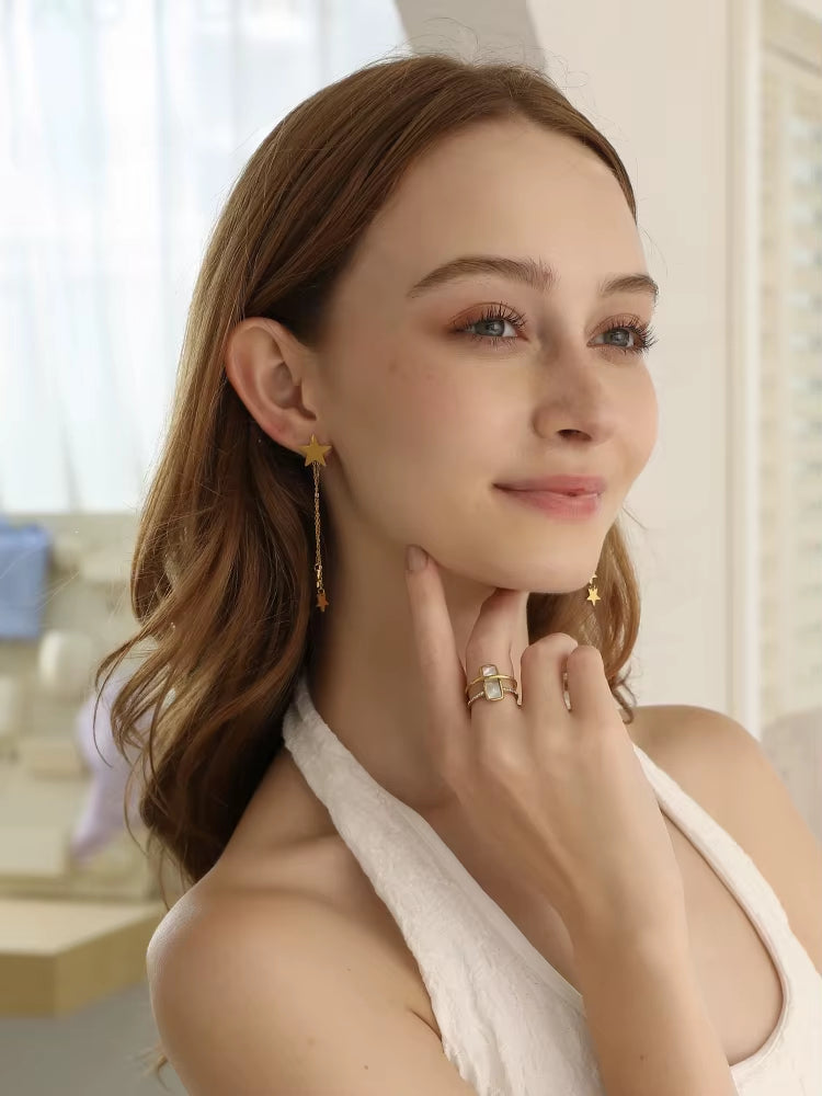 Reagan Earrings by Orliza